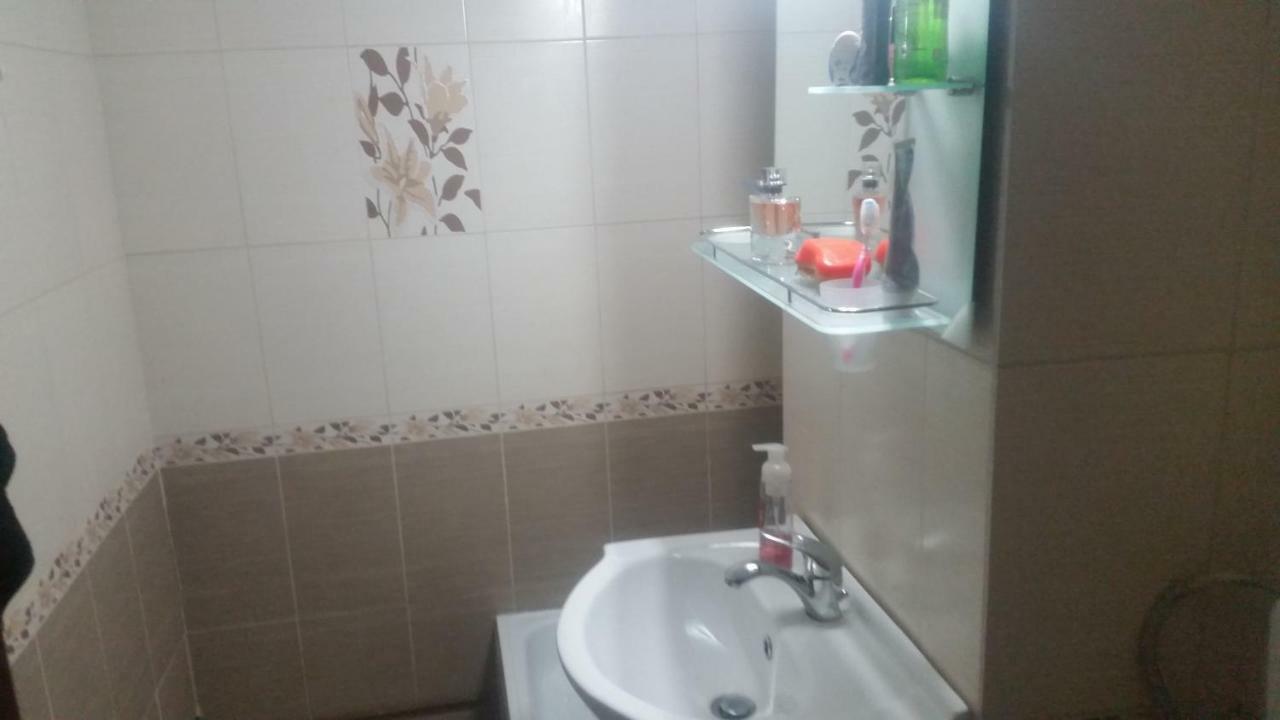 Sfanta Ecaterina - Garsoniera Alba Iulia Apartment Exterior foto
