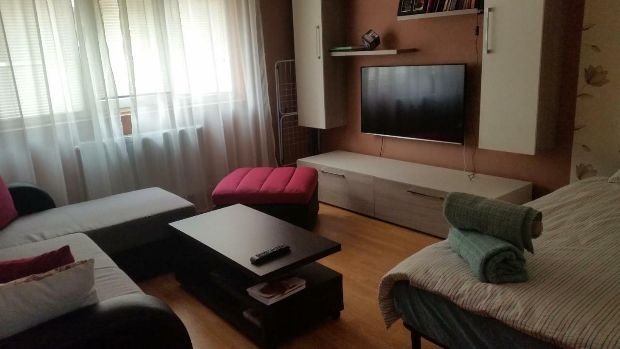 Sfanta Ecaterina - Garsoniera Alba Iulia Apartment Exterior foto